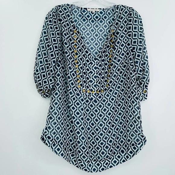 41 Hawthorn tunic button stud v-neck blouse - Picture 2 of 9